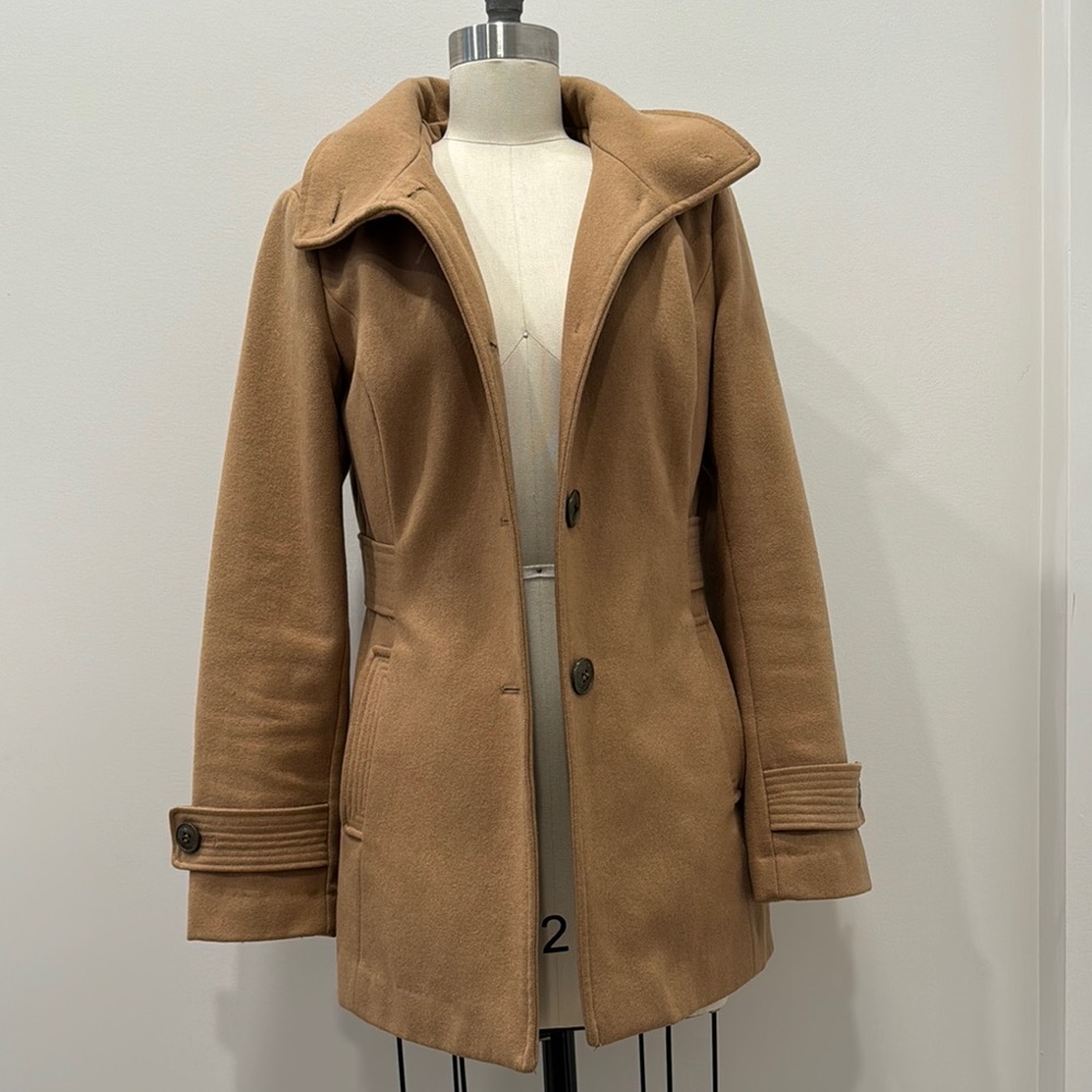 Kenneth Cole New York Tan Pea Coat with Wide Collar and Zipper Closure